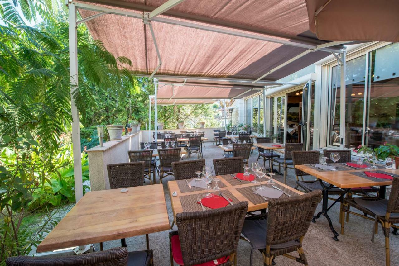 Logis Hotels - Hotel Et Restaurant Les Voyageurs Tournon-dʼAgenais Exteriör bild